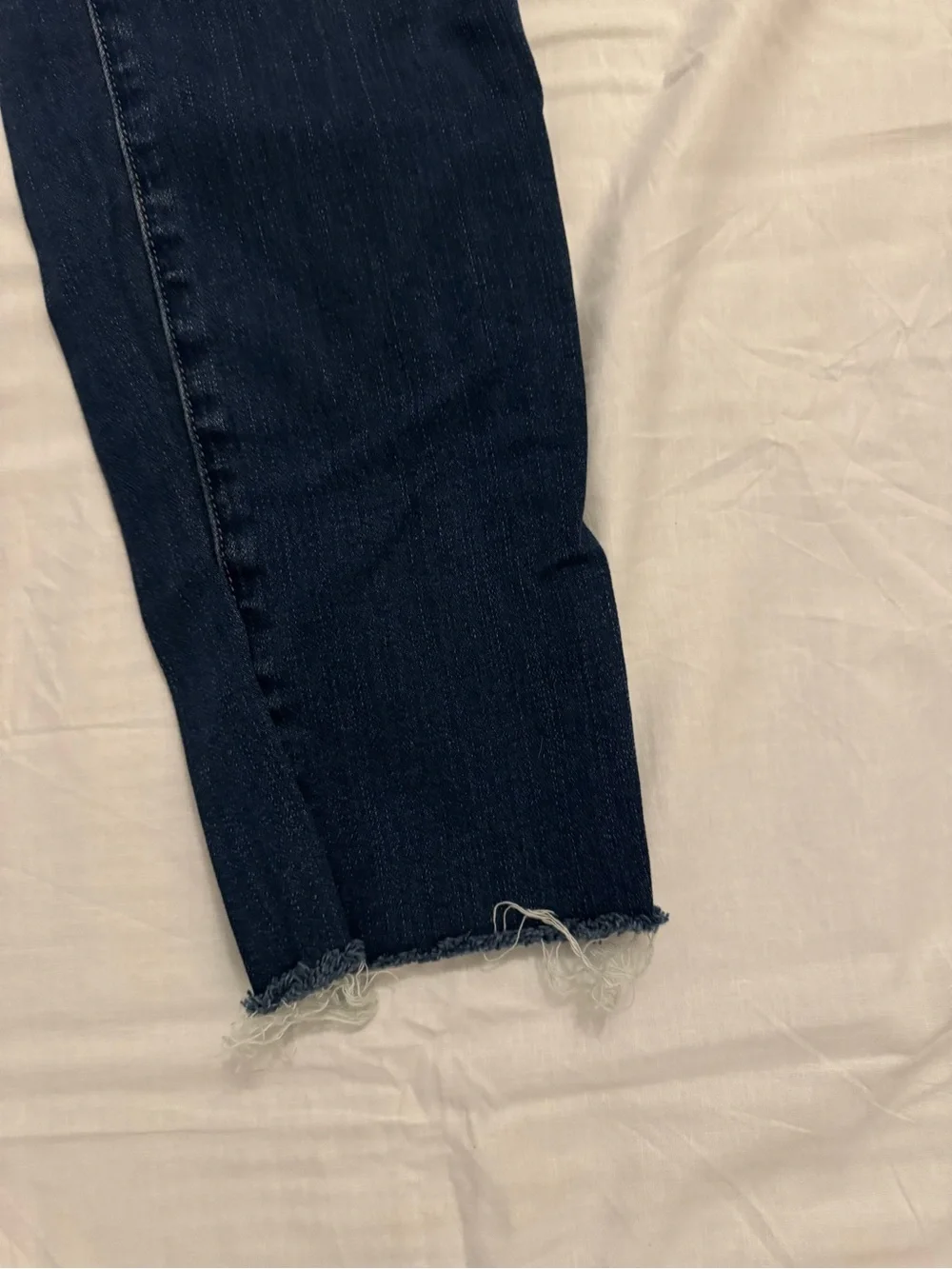 BLANKNYC Reade Crop Jeans - Picture 3 of 5